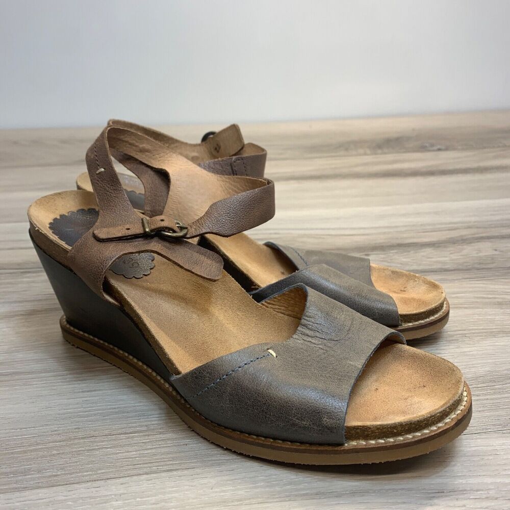 Women’s Kickers (French Made) Genuine Leather Brown Wedge Sandals Size‎ 39 (9)